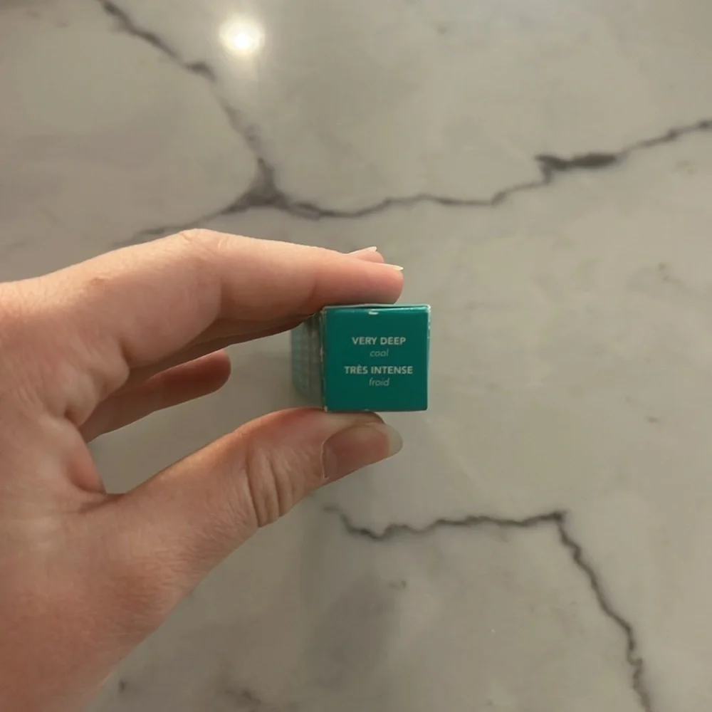 Thrive cosmetics buildable blur in shade very deep